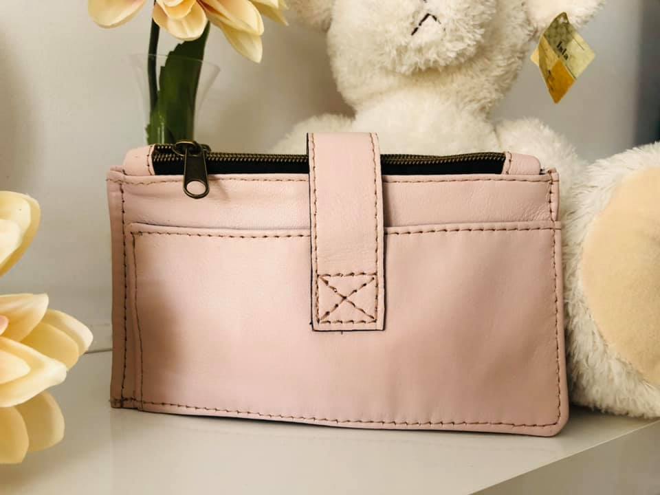 Wench Wallet PDF