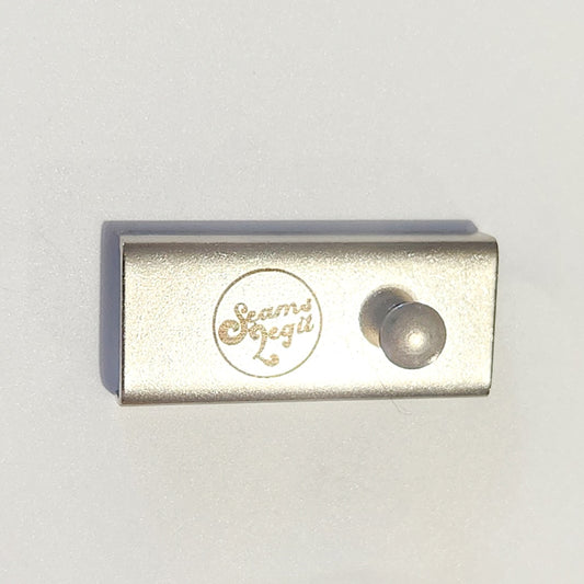 Seam Guide Magnet